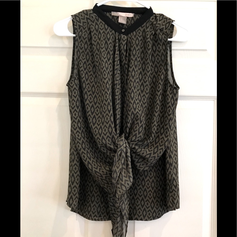 Forever 21 sleeveless blouse - Picture 1 of 7